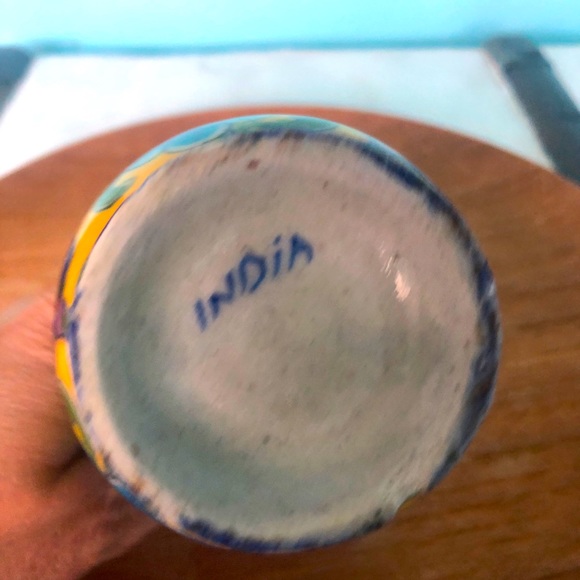 Indian small decorative vase - Picture 2 of 4